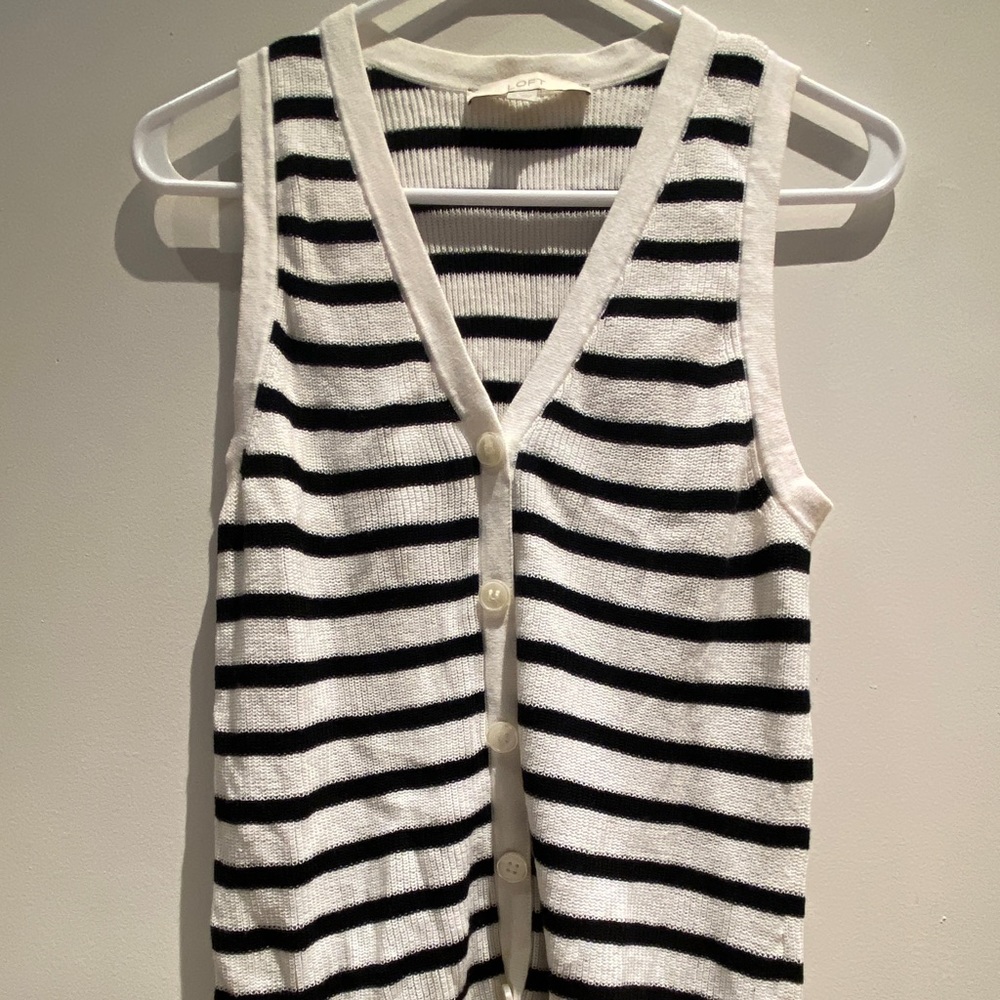 LOFT Sweater Vest. Striped V neck Button Up. Navy & Cream. MEDIUM.